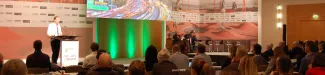 Congress 2019 175_presenter on stage_active cities_IAKS